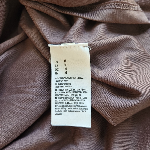 Beautiful American Eagle Outfitters Medium Lacey Purple Dress Size Medium Lined - Picture 9 of 9